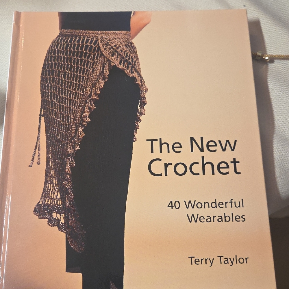 The New Crochet: 40 Wonderful Wearables by Terry Taylor - Brown Cover